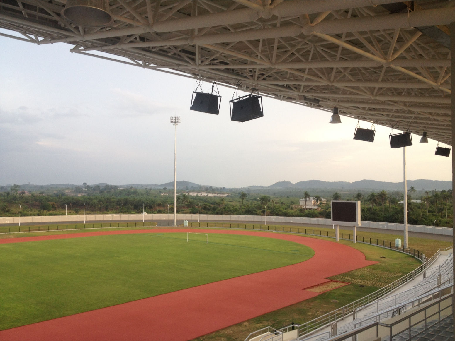 塞拉利昂博城體育場